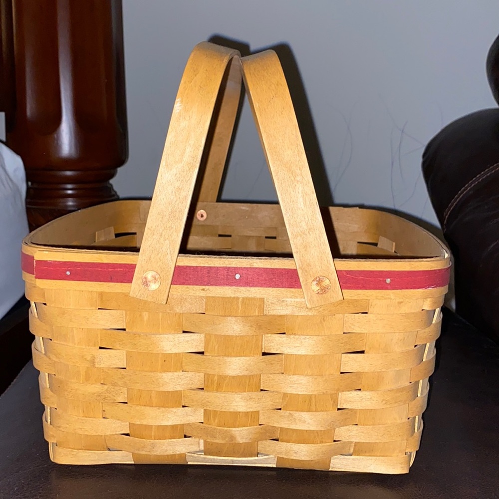 Longaberger cake basket with classic Red